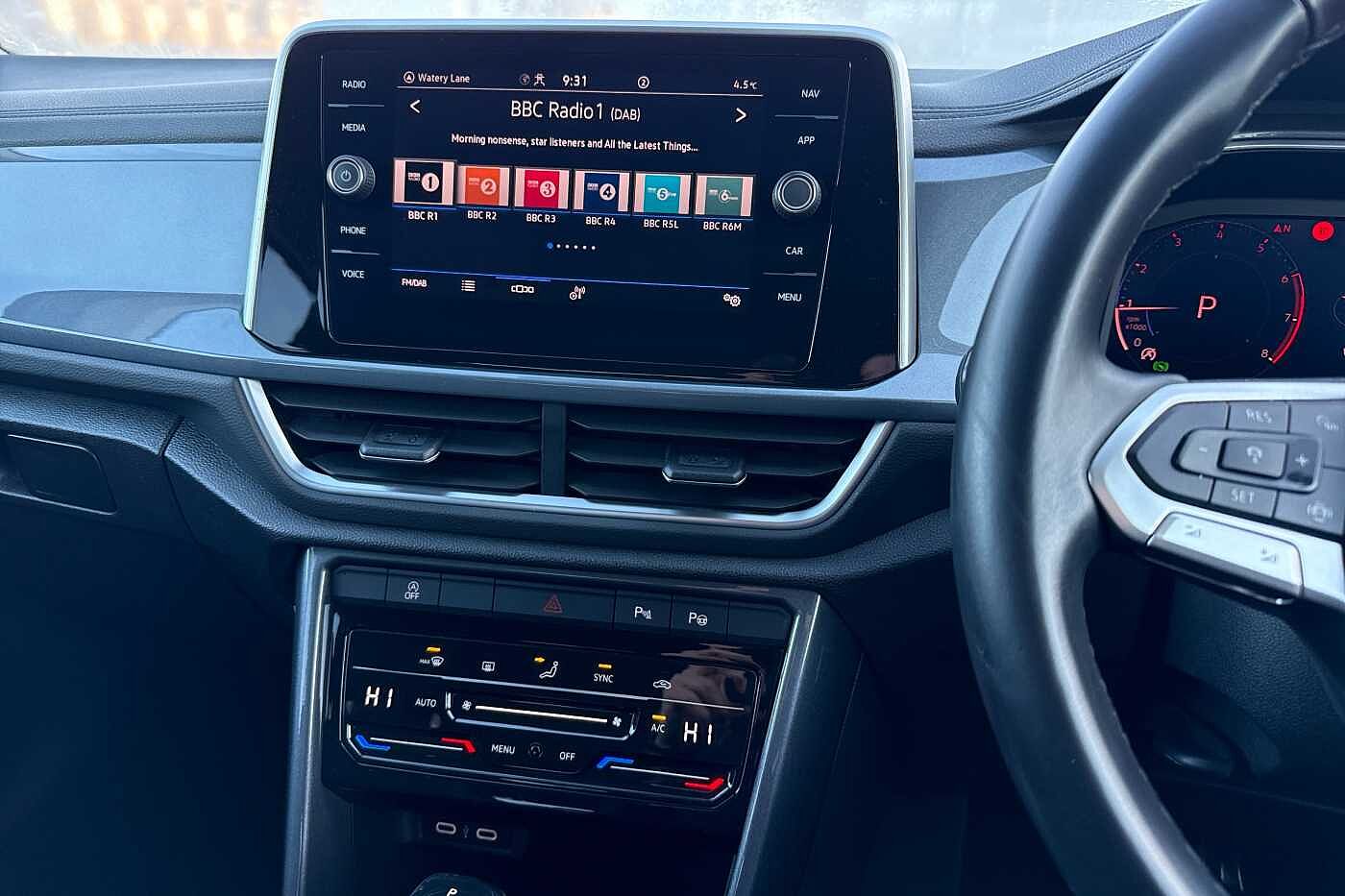 Used Volkswagen T-Roc 2023 for sale - 76586524: Photo 9