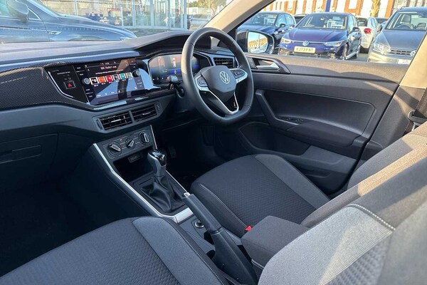 Used Volkswagen Polo 2024 for sale - 73151699: Photo 2