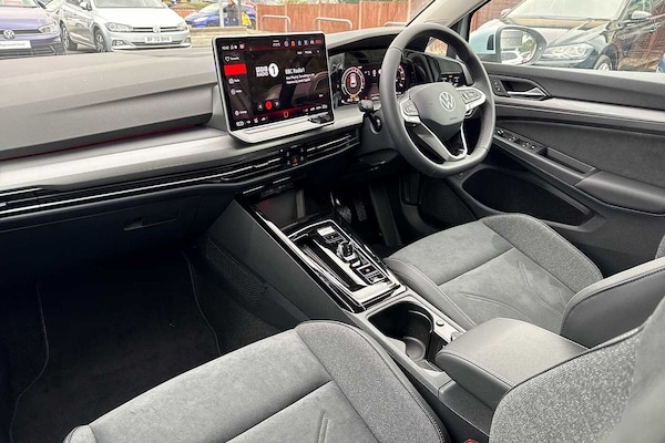 Used Volkswagen Golf 2025 for sale - 76154294: Photo 2