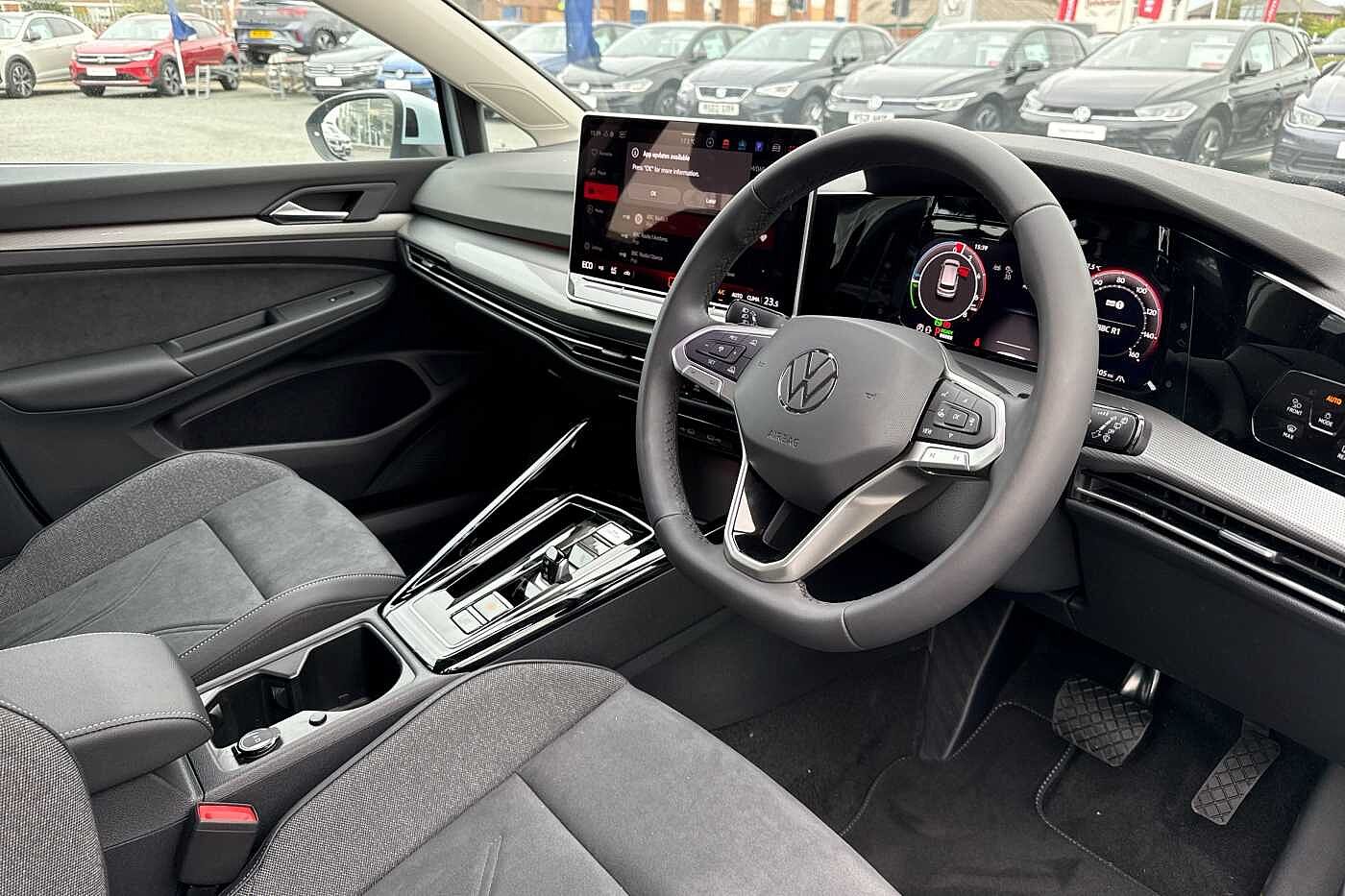 Used Volkswagen Golf 2025 for sale - 76154294: Photo 6