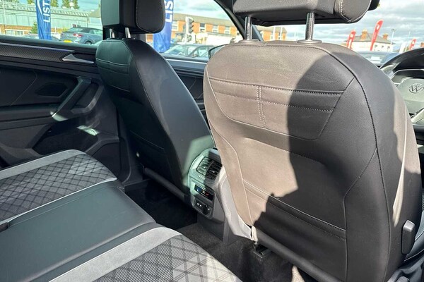 Used Volkswagen Tiguan 2023 for sale - 76190603: Photo 35