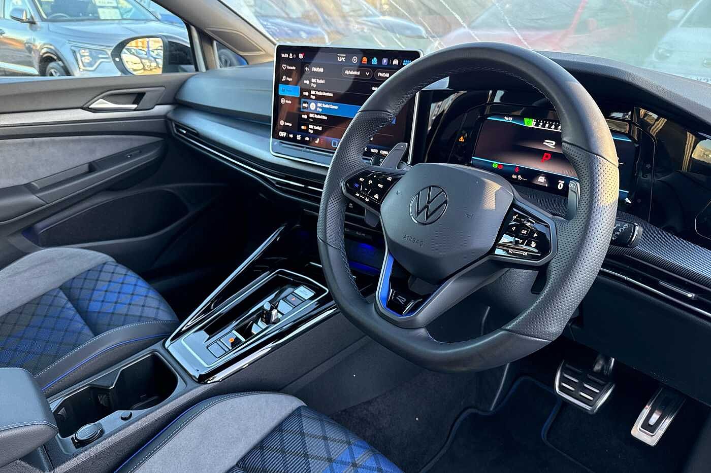 Used Volkswagen Golf 2025 for sale - 76692706: Photo 6