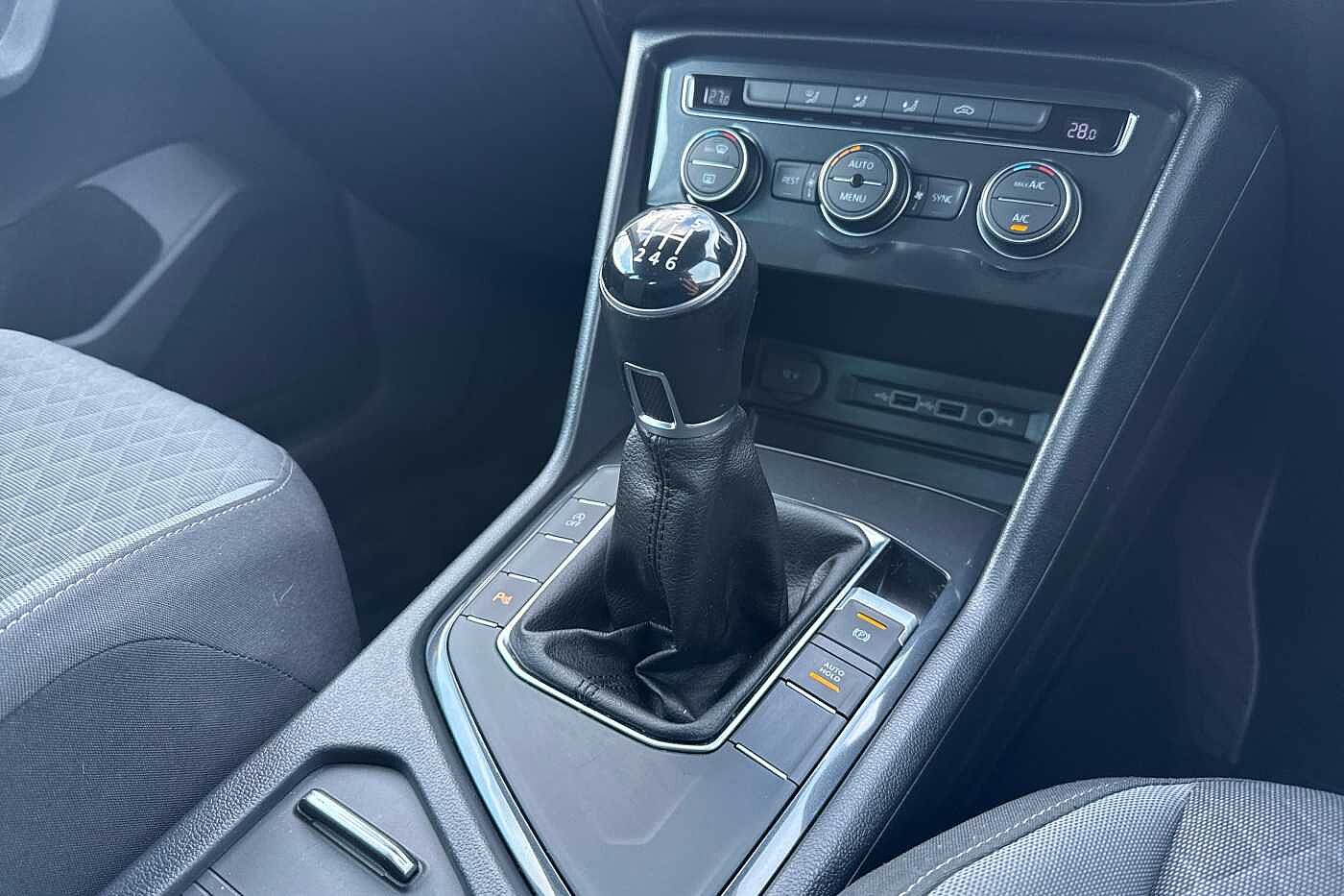 Used Volkswagen Tiguan 2018 for sale - 76539538: Photo 10