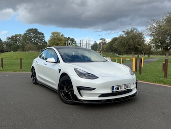 Tesla - Model 3