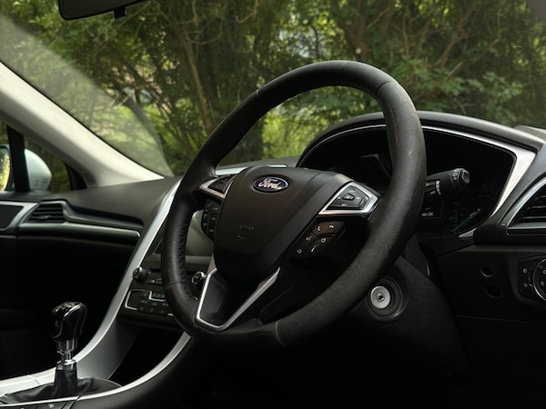 Used Ford Mondeo 2017 for sale - 75551606: Photo 2