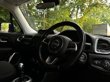 Used Jeep Renegade 2016 for sale - 75552454: Photo