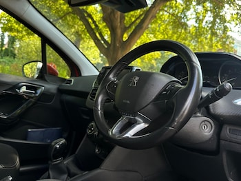Used Peugeot 208 2015 for sale - 75552353: Photo