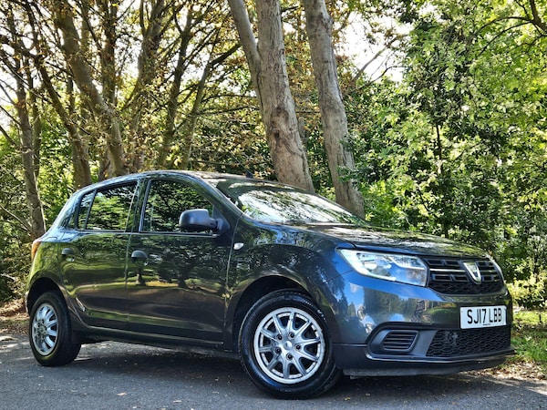 Used Dacia Sandero 2017 for sale - 76239514: Photo 1