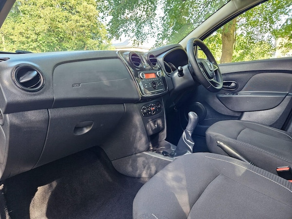 Used Dacia Sandero 2017 for sale - 76239514: Photo 29