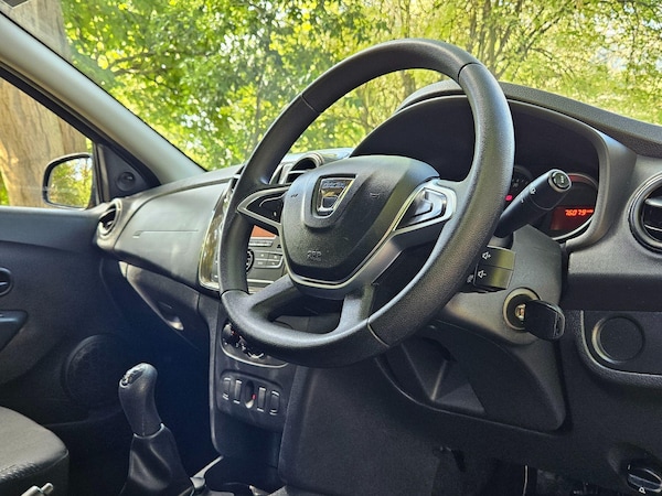 Used Dacia Sandero 2017 for sale - 76239514: Photo 2