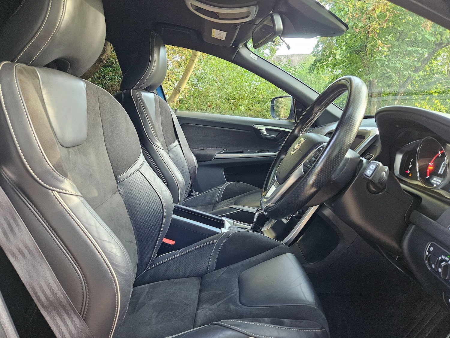 Used Volvo XC60 2017 for sale - 76094250: Photo 17