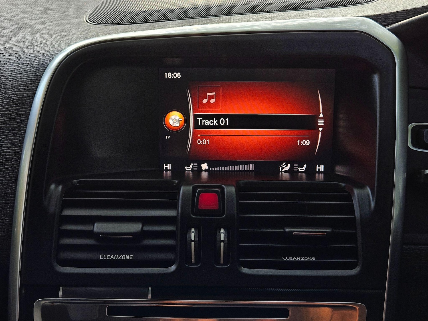 Used Volvo XC60 2017 for sale - 76094250: Photo 39