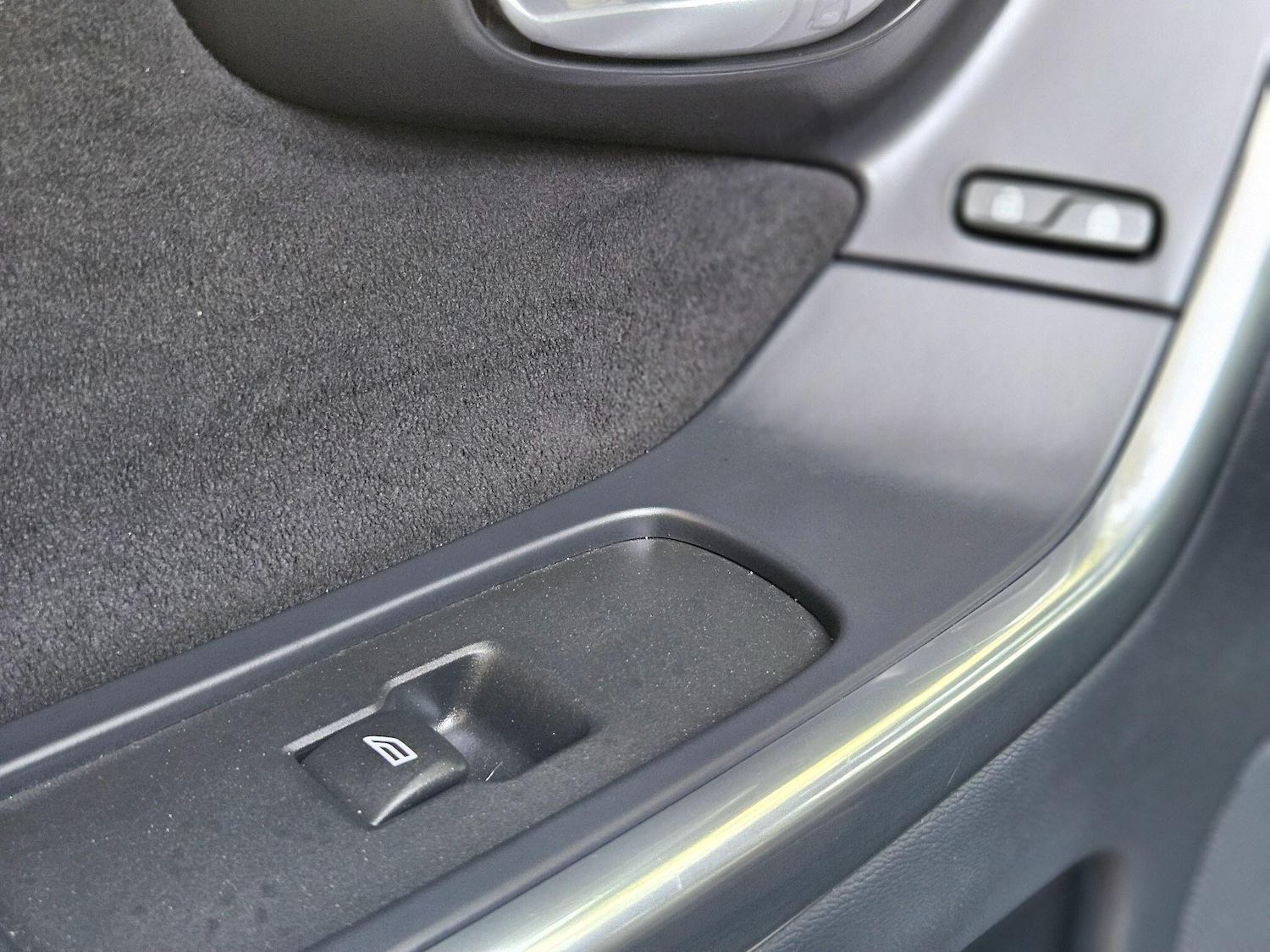 Used Volvo XC60 2017 for sale - 76094250: Photo 52