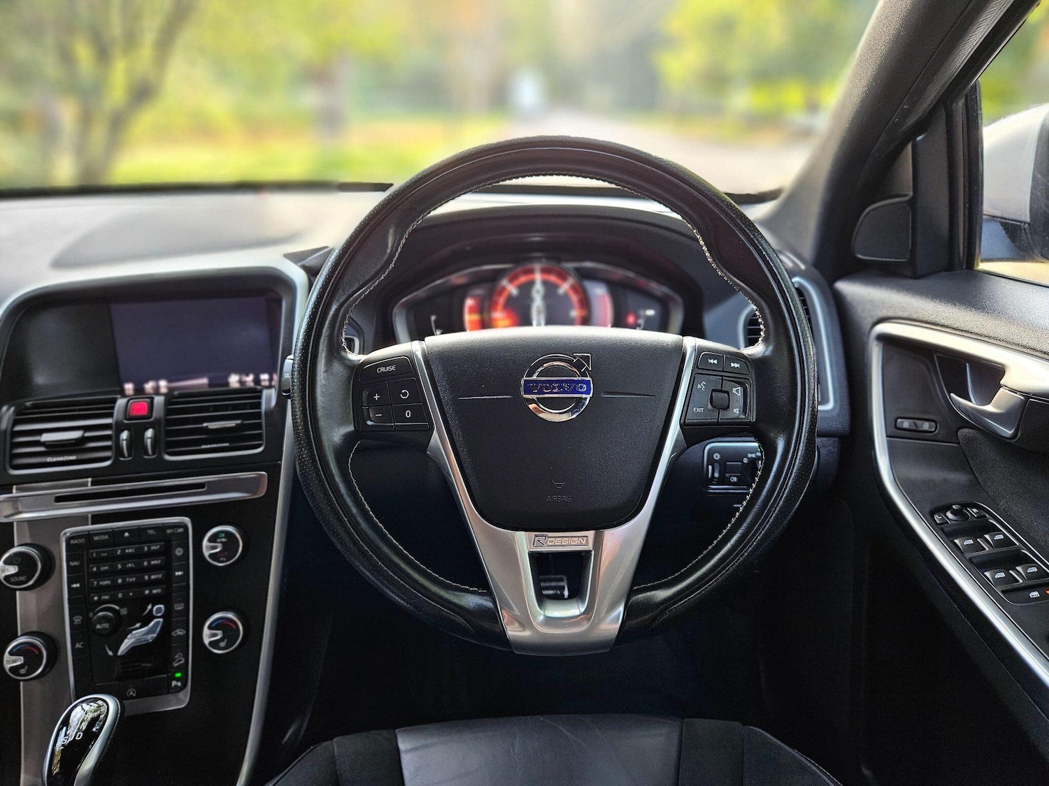 Used Volvo XC60 2017 for sale - 76094250: Photo 56