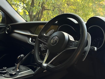 Used Alfa Romeo Stelvio 2018 for sale - 75670782: Photo