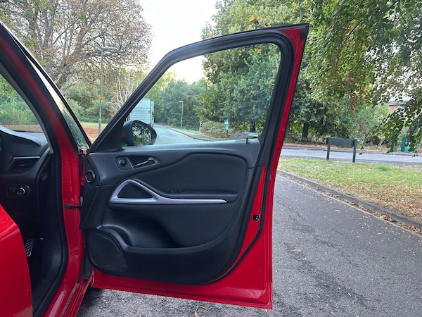 Used Vauxhall Zafira 2017 for sale - 76239556: Photo 40