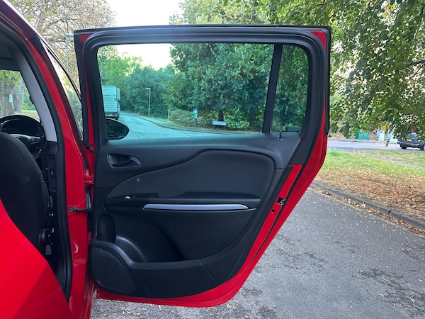 Used Vauxhall Zafira 2017 for sale - 76239556: Photo 43