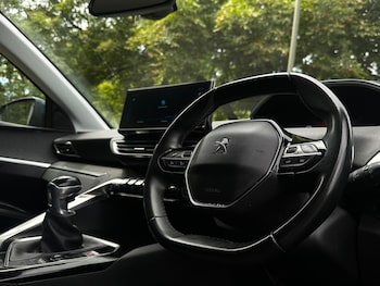 Used Peugeot 3008 2021 for sale - 76239058: Photo 2