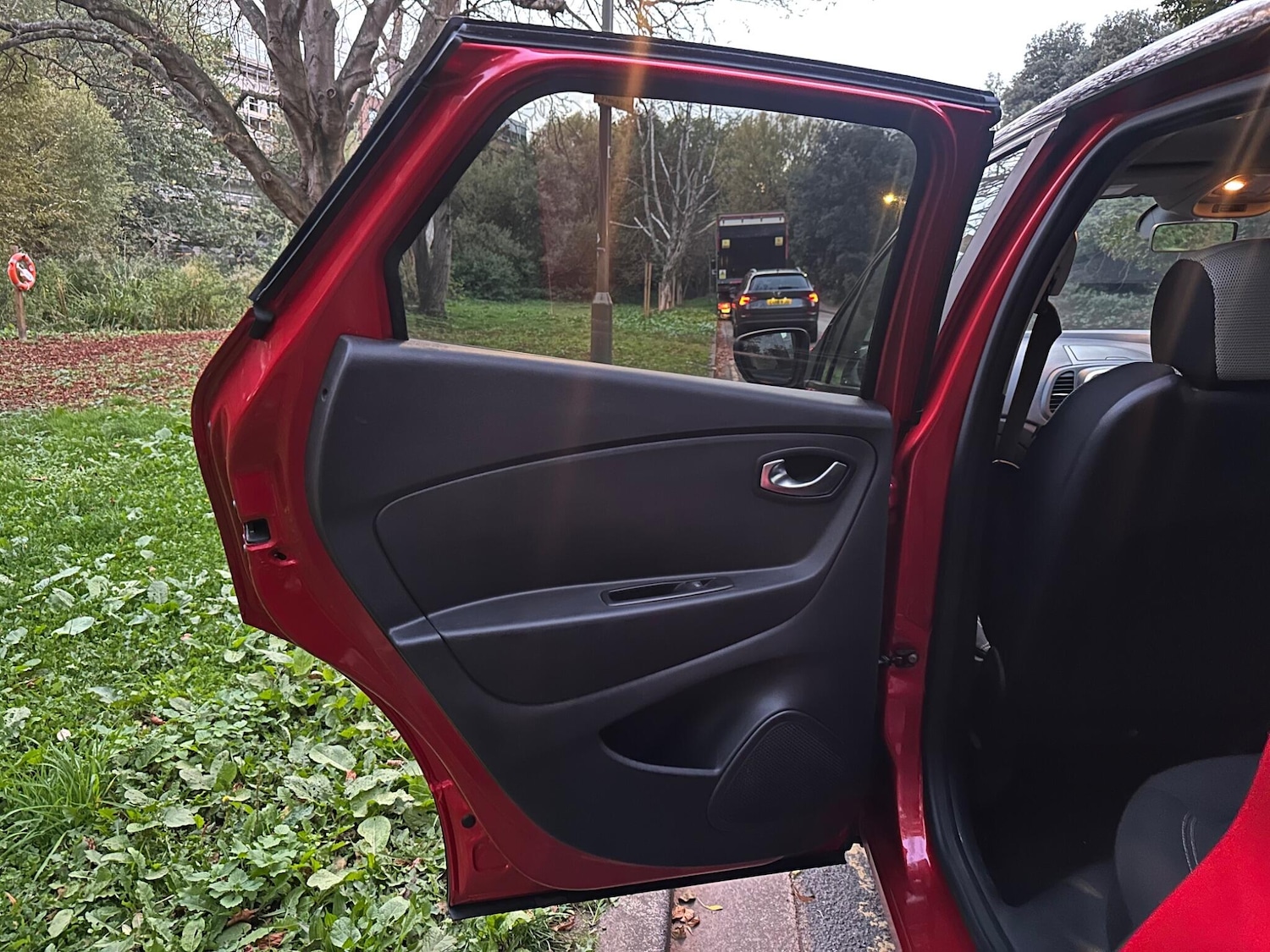 Used Renault Captur 2018 for sale - 76137244: Photo 40