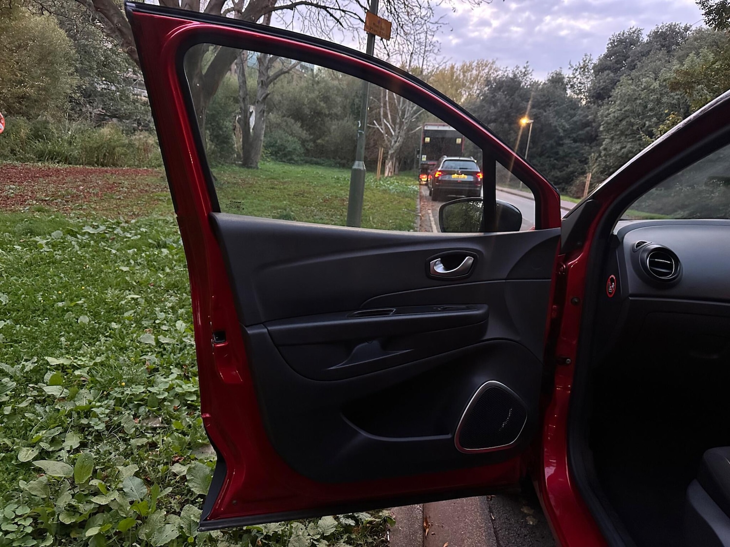 Used Renault Captur 2018 for sale - 76137244: Photo 46