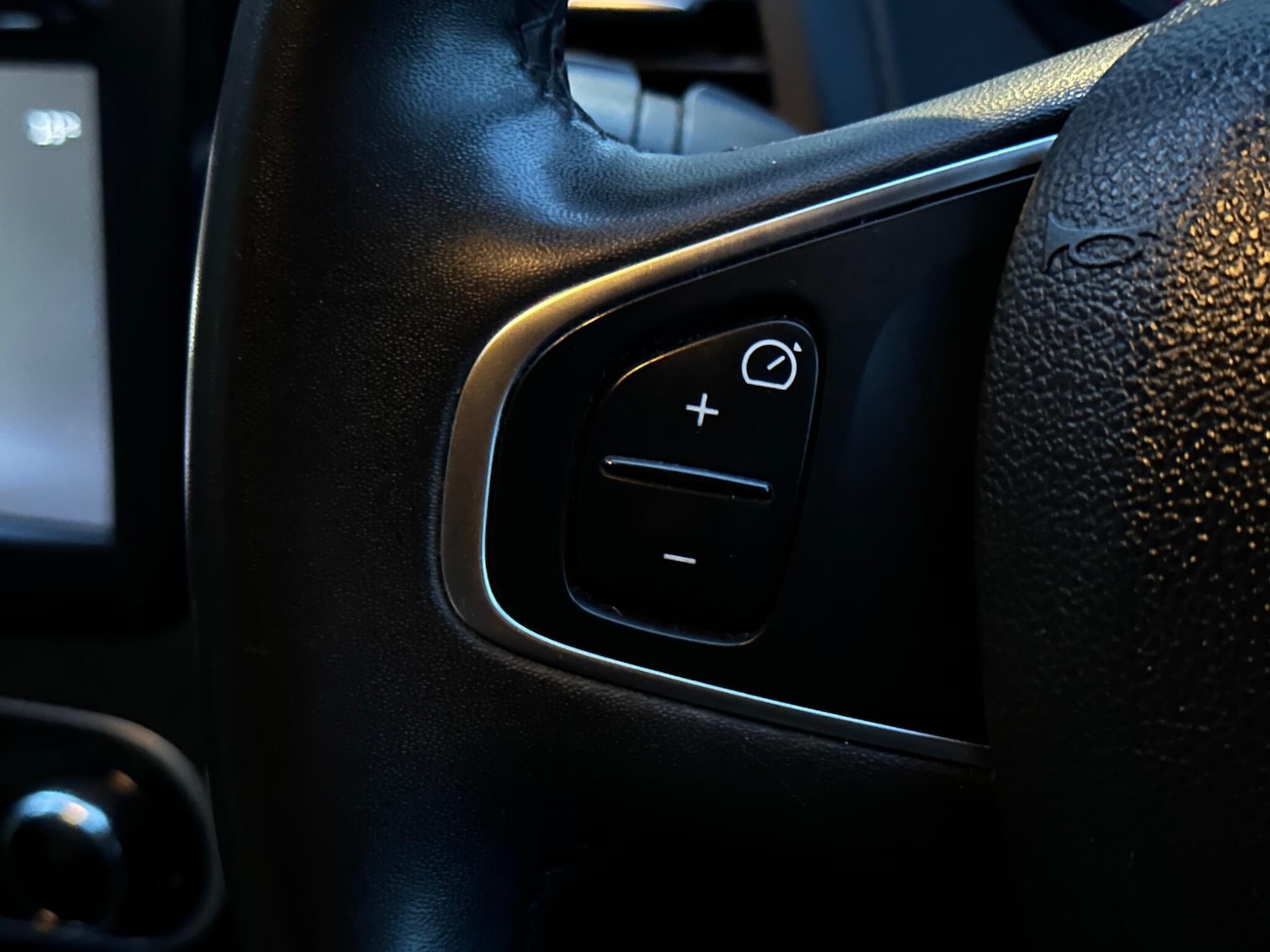 Used Renault Captur 2018 for sale - 76137244: Photo 57