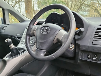 Used Toyota Auris for sale - 76238537: Photo 2