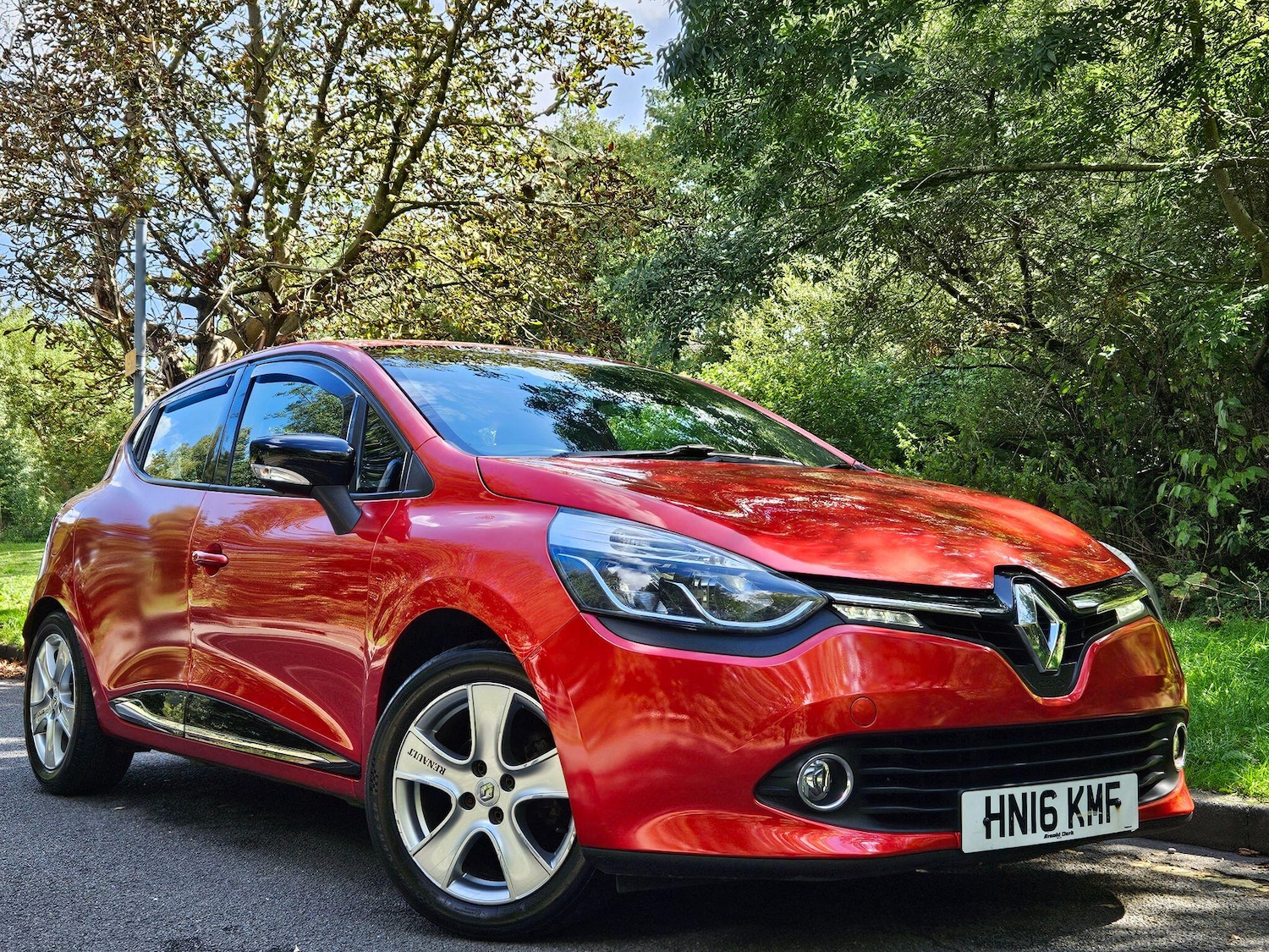 Used Renault Clio 2016 for sale - 76094788: Photo 1