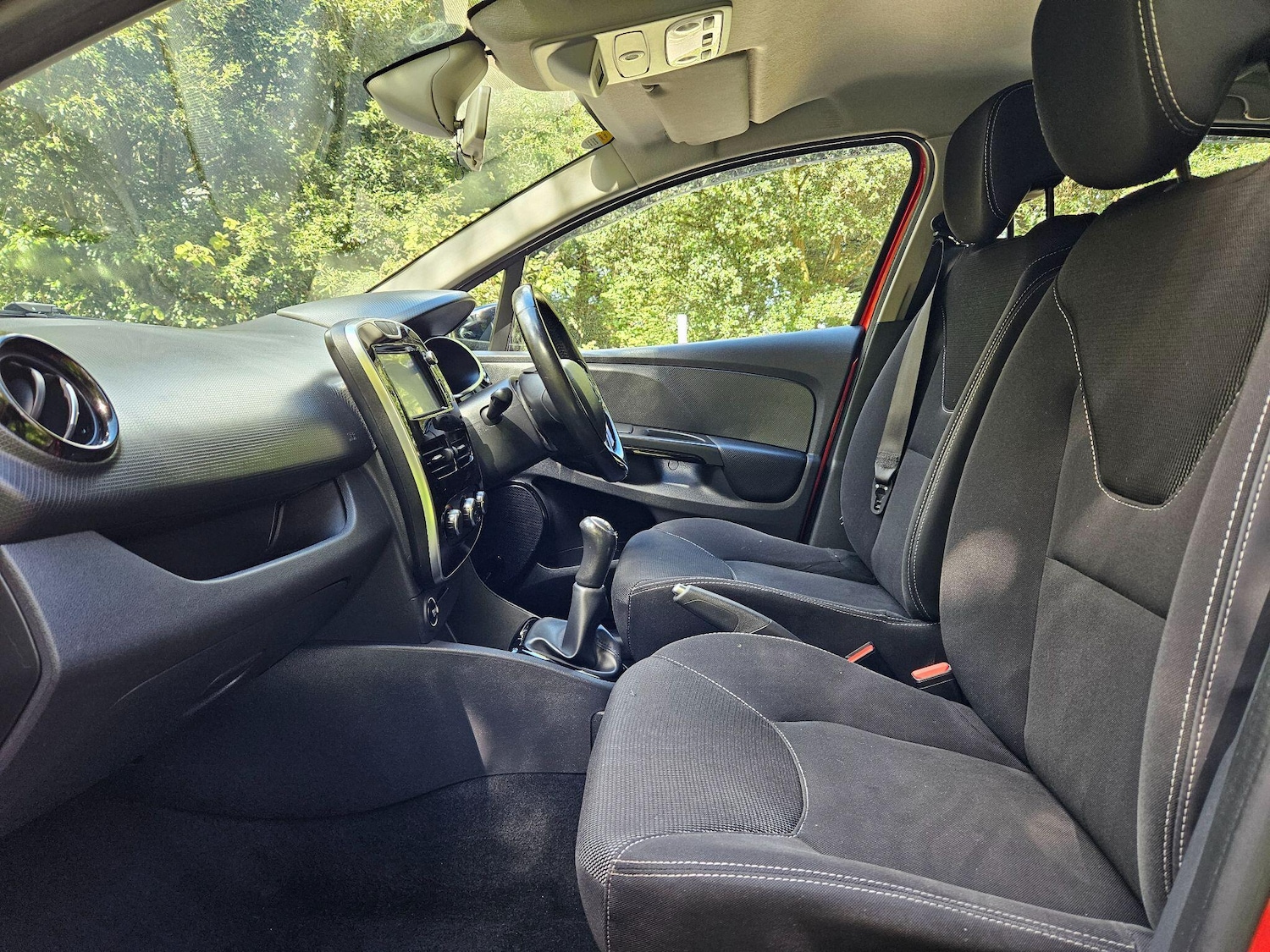 Used Renault Clio 2016 for sale - 76094788: Photo 15