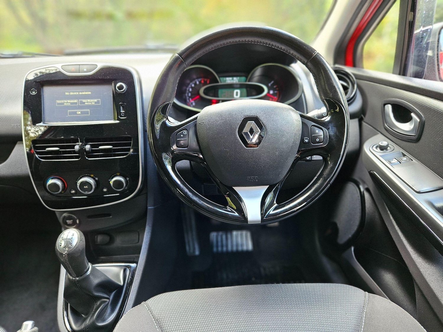 Used Renault Clio 2016 for sale - 76094788: Photo 57