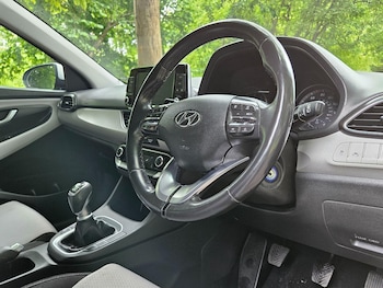 Used Hyundai i30 2017 for sale - 75551964: Photo