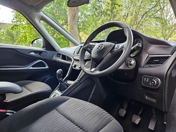 Used Vauxhall Zafira 2017 for sale - 76239784: Photo 27