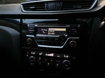 Used Nissan Qashqai 2018 for sale - 75696532: Photo