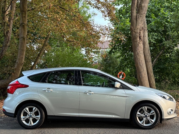 Used Ford Focus 2011 for sale - 75658467: Photo 11