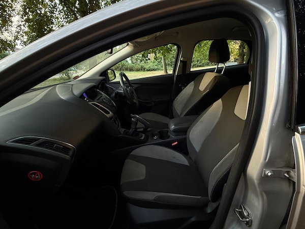 Used Ford Focus 2011 for sale - 75658467: Photo 28