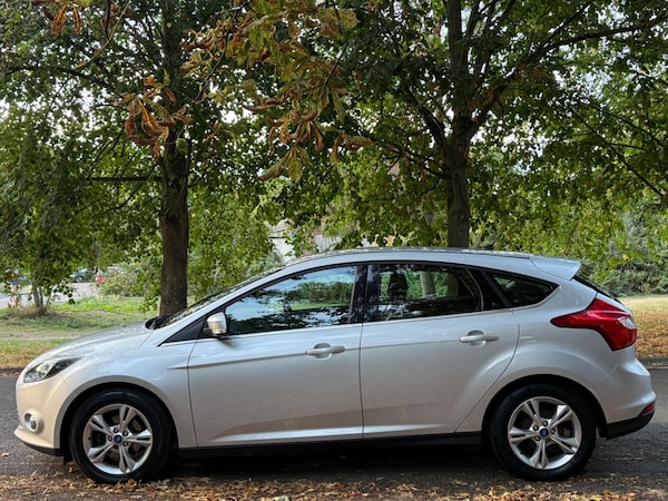 Used Ford Focus 2011 for sale - 75658467: Photo 9