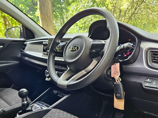 Used Kia Rio 2018 for sale - 76239582: Photo 2