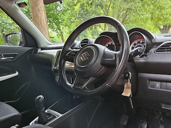 Used Suzuki Swift 2017 for sale - 75552774: Photo