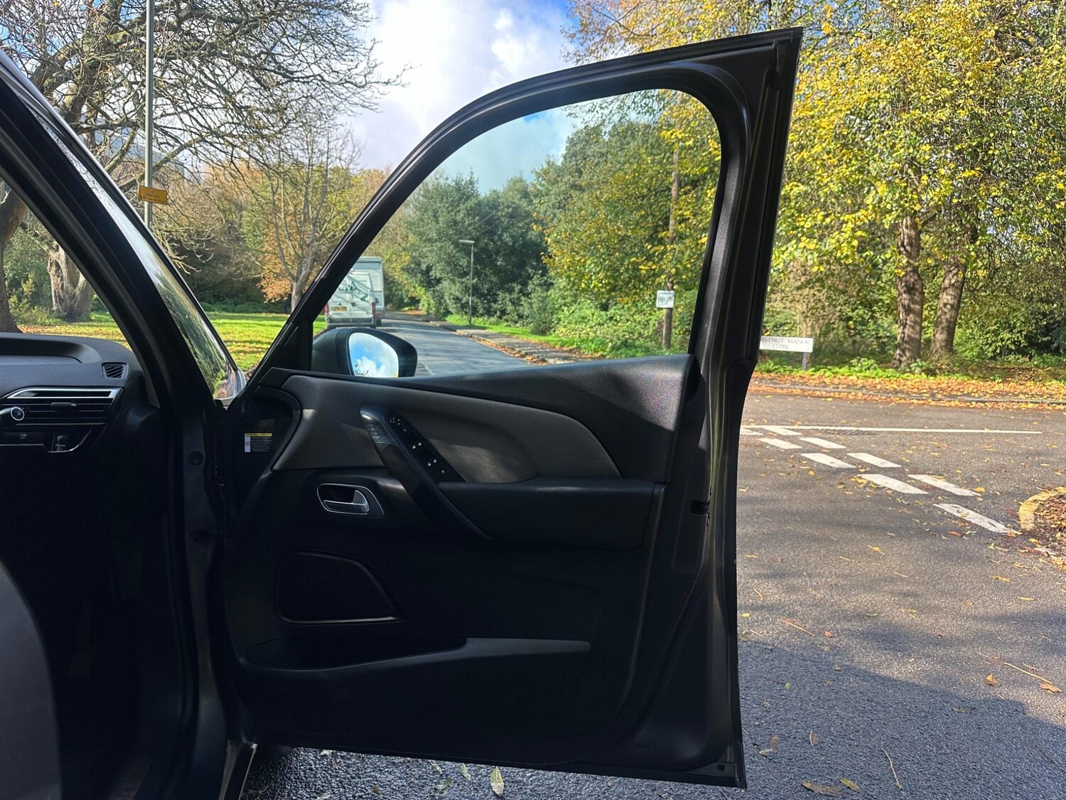 Vehicle 29
