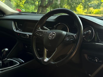 Used Vauxhall Insignia 2017 for sale - 75553050: Photo