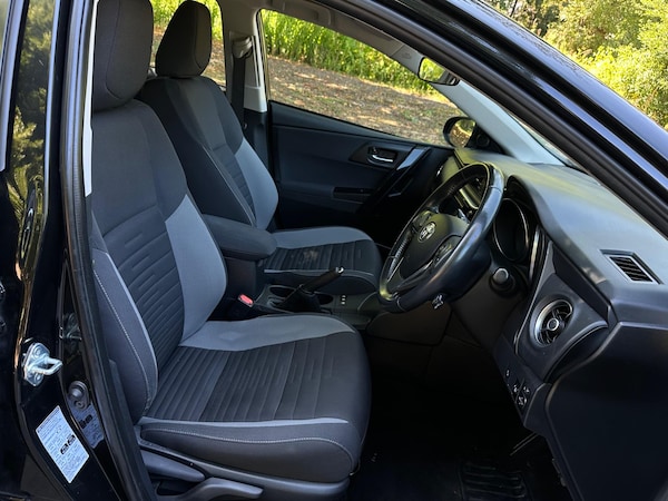 Used Toyota Auris 2018 for sale - 76239749: Photo 32