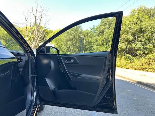 Used Toyota Auris 2018 for sale - 76239749: Photo 37