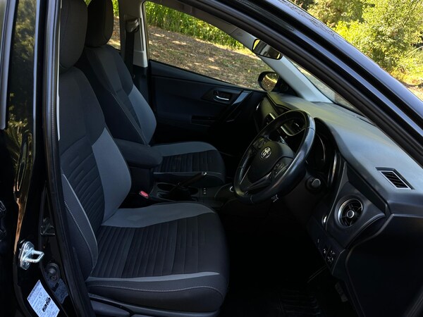 Used Toyota Auris 2018 for sale - 76239749: Photo 39