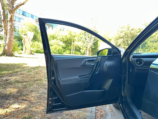 Used Toyota Auris 2018 for sale - 76239749: Photo 60