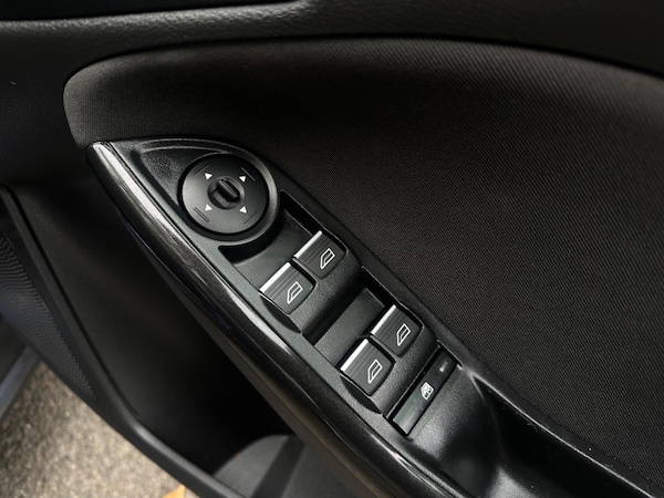 Used Ford Focus 2017 for sale - 76238803: Photo 34