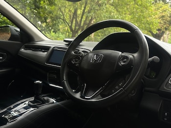 Used Honda HR-V 2018 for sale - 75553221: Photo