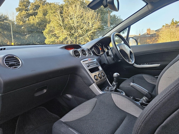 Used Peugeot 308 2011 for sale - 75552652: Photo 10