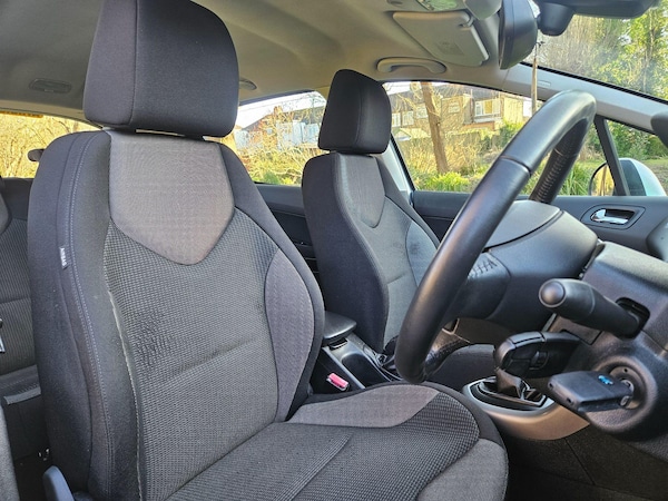 Used Peugeot 308 2011 for sale - 75552652: Photo 15