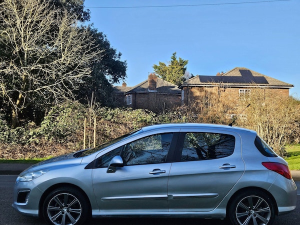 Used Peugeot 308 2011 for sale - 75552652: Photo 20