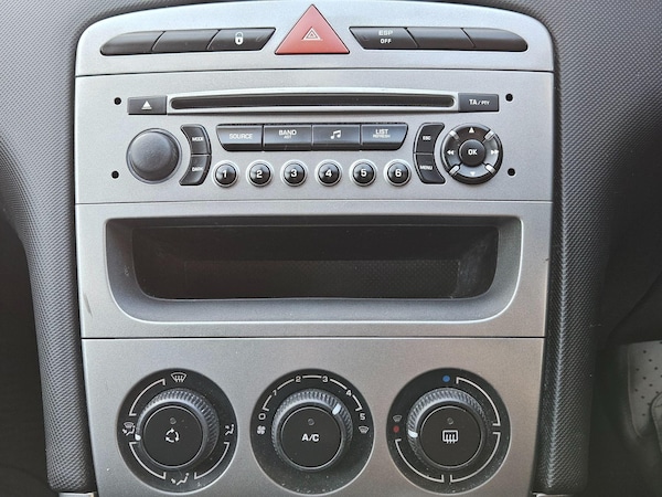 Used Peugeot 308 2011 for sale - 75552652: Photo 38