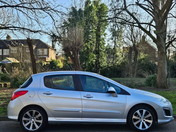 Used Peugeot 308 2011 for sale - 75552652: Photo 41